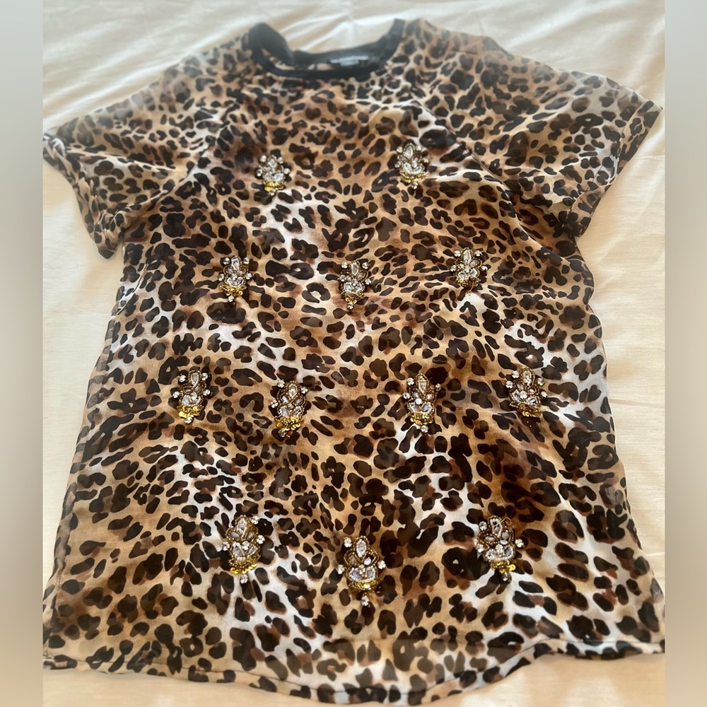 Animal print blouse with cute beaded/sequins detail 🐾✨ Size Small